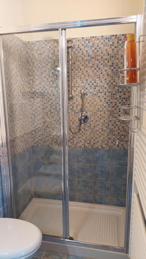 Pissignano La Casa Del Mago Camere E Appartamenti מראה חיצוני תמונה