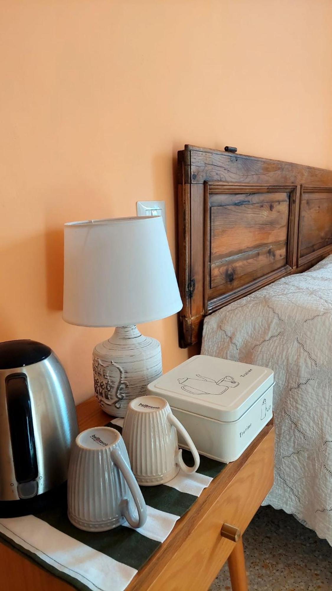 Pissignano La Casa Del Mago Camere E Appartamenti מראה חיצוני תמונה